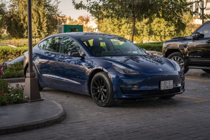 pexels-04iraq-1272398525-35736787 Tesla Model 3