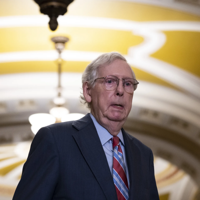 1280px-Mitch_McConnell_May_26.webp