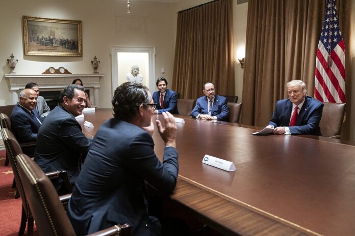 1280px-President_Trump_Participates_in_a_Roundtable_(50097573357)