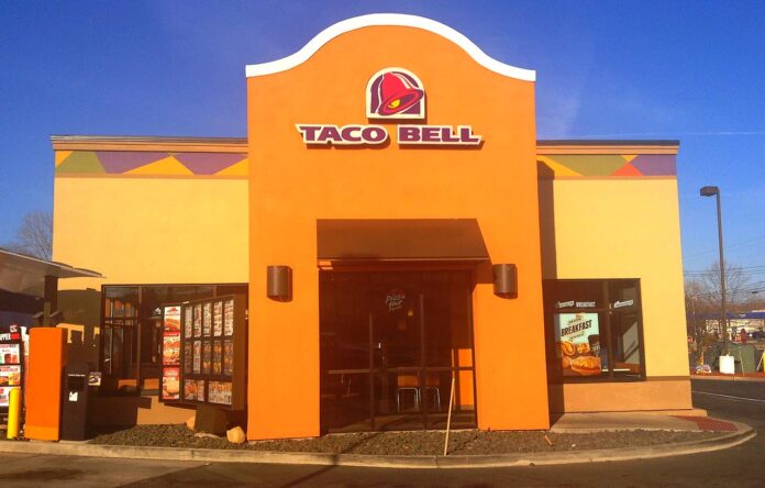1280px-Taco_Bell_(13474225445) (1) Taco Bell