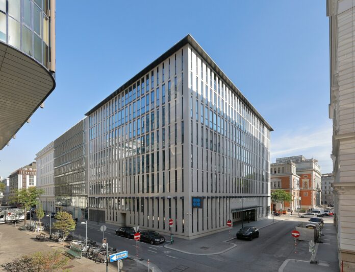 1280px-Wien_-_OPEC-Zentrale_(a)
