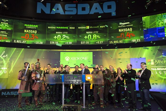 1280px-Xbox_One_Launch_NASDAQ_(1)