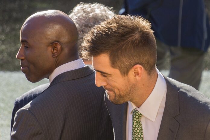 1280px-Aaron_Rodgers_Super_Bowl_50
