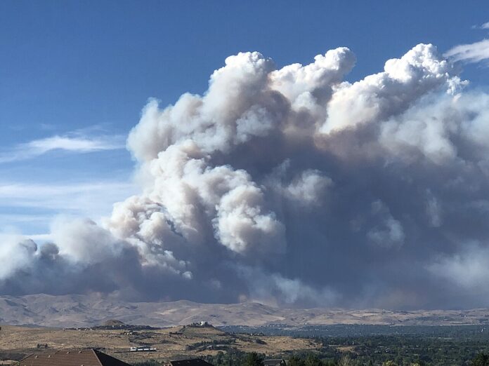 1280px-Hawk_Fire_smoke_8.22.26