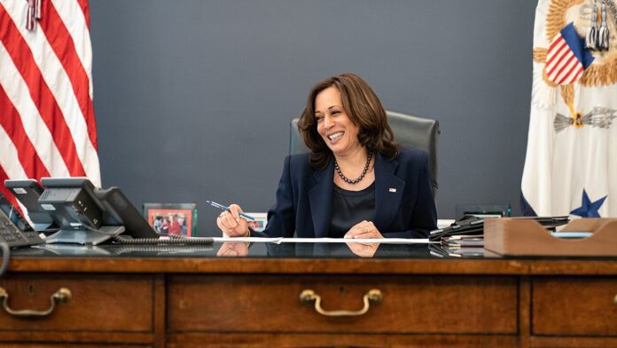 1280px-Kamala_Harris_on_the_phone_with_Justin_Trudeau Kamala_Harris