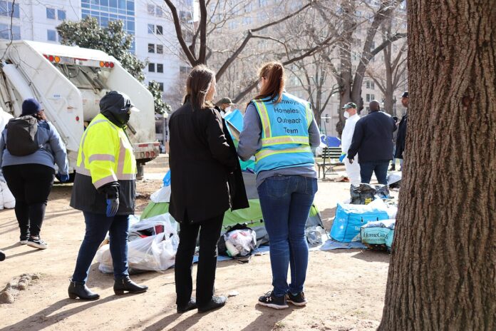 1280px-National_Park_Service_Eviction_of_Homeless_Tents_Encampments,_Washington_DC_15 National_Park_Service