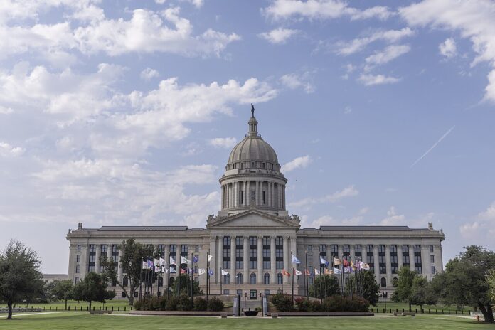 1280px-North_façade_of_the_Oklahoma_State_Capitol