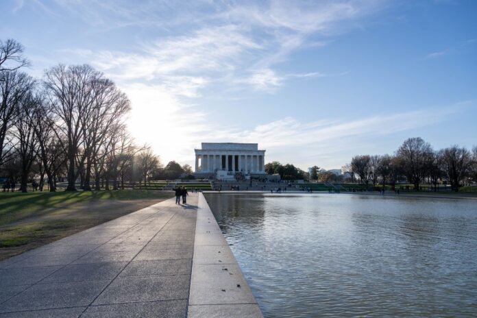 lincoln memorial reflecting pool