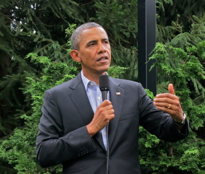 Barack_Obama_at_his_Chicago_Home