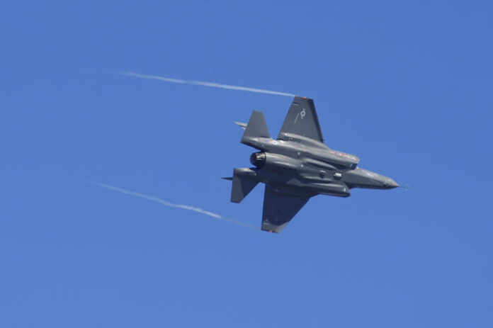 090423-F-5957S-315 F-35