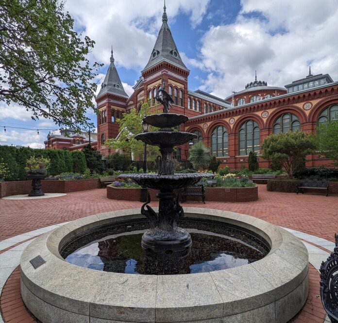 Fountain_at_the_Smithsonian_Arts_and_Industries_Building (1)