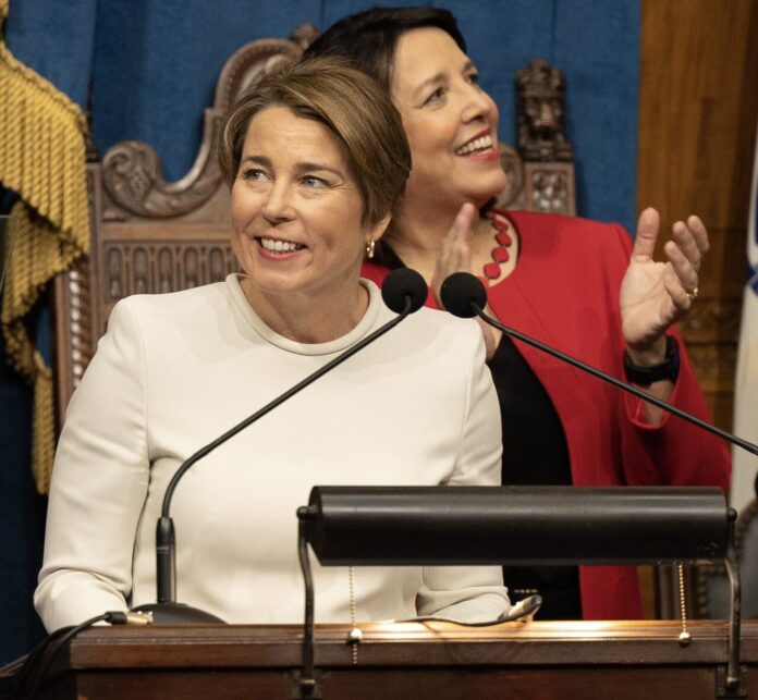 Maura_Healey_2023_gubernatorial_inauguration_(FmdTP1gXEAAHof5) (1) Maura_Healey