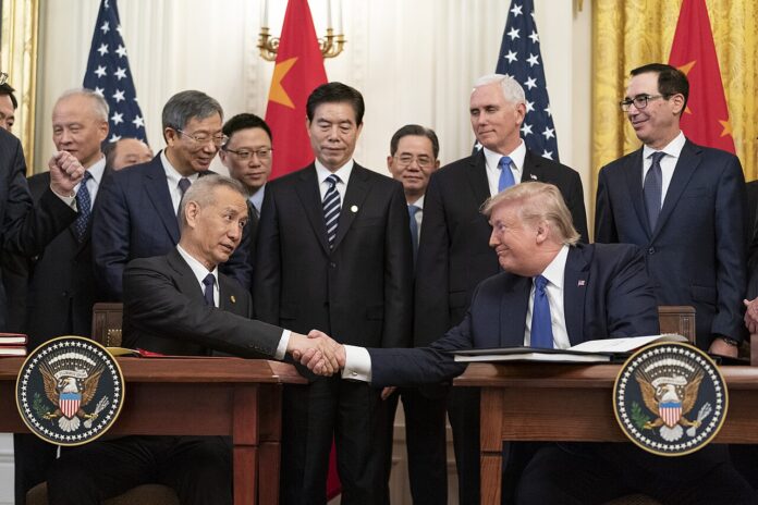 Signing_Ceremony_Phase_One_Trade_Deal_Between_the_U.S._&_China_(49391434906)